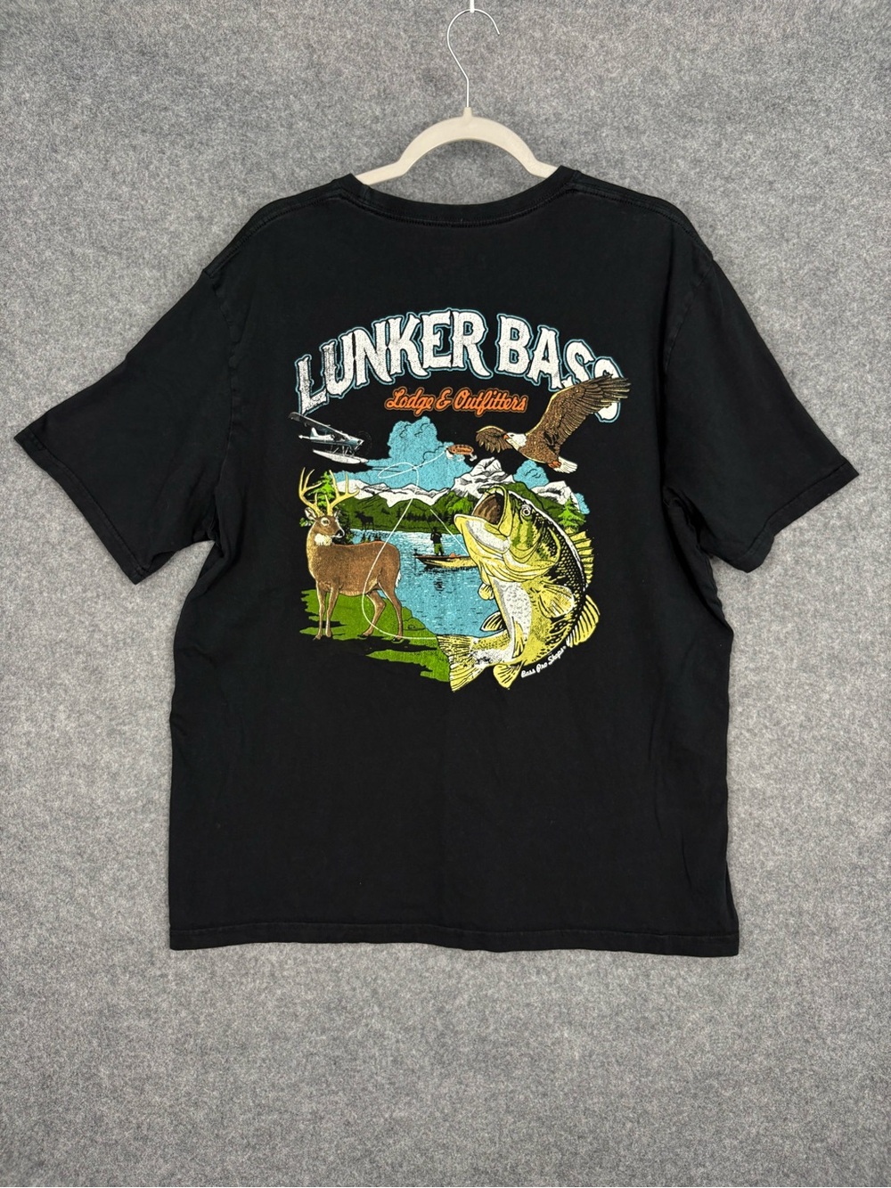 Bass Pro Shops Lunker Bass Lodge & Outfitters Graphic T-Shirt Black XL